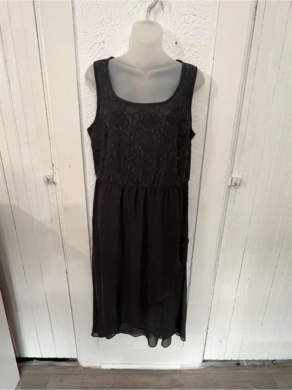 Lace Bodice Sleeveless Dress